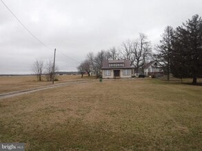 Building Photo - 10051 Dupont Blvd