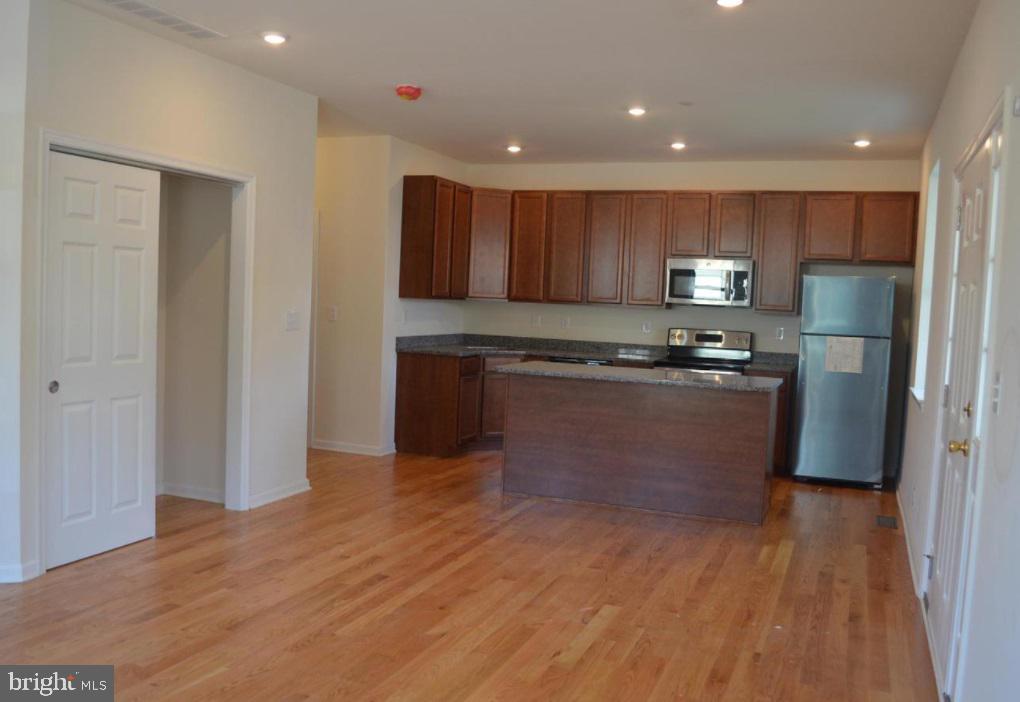 Foto principal - 1043 Easton Rd