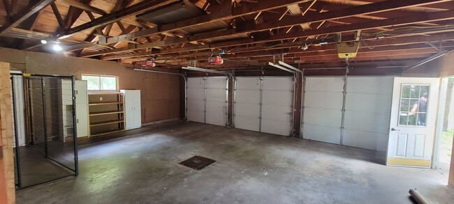 Building Photo - 3265 Fern Ct