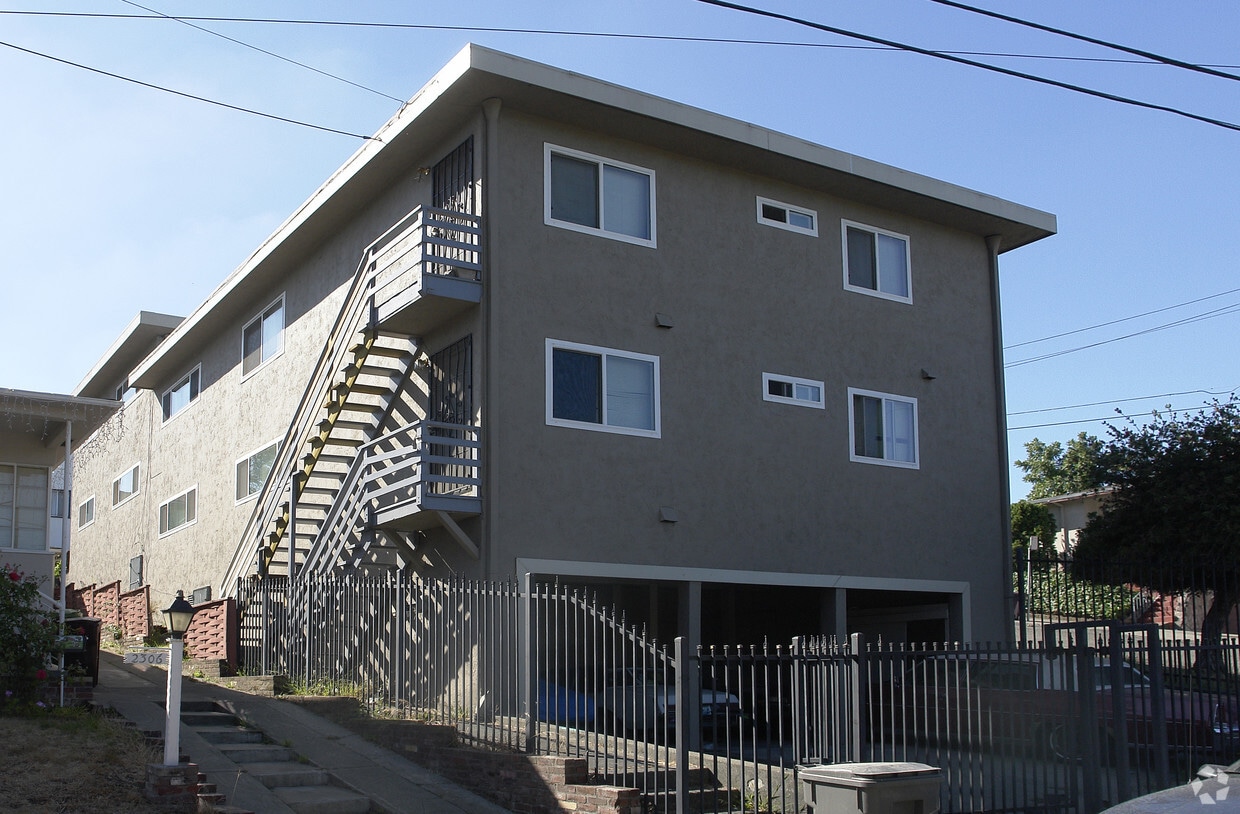 Primary Photo - 4600 Tyrell St