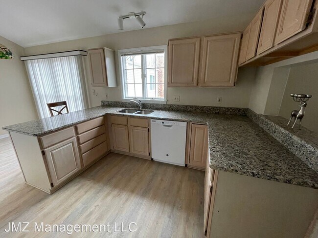 Building Photo - 3 br, 2 bath House - 889 Neff Road Unit#2