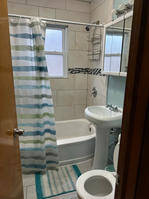 Photo - 12504 S Loomis St (Calumet Park, IL)