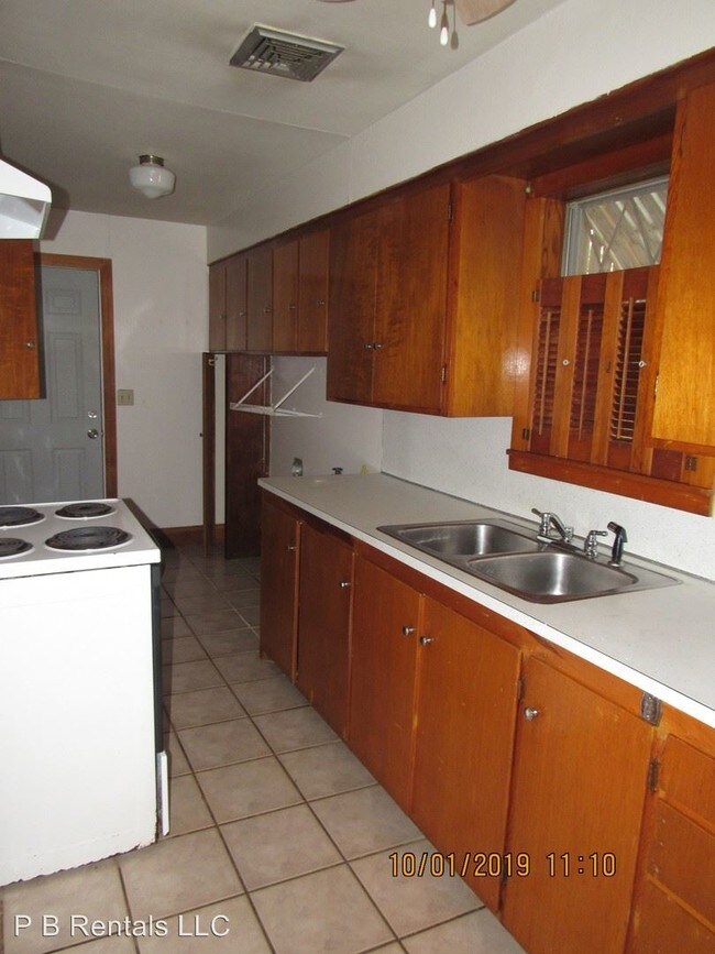 Building Photo - 2 br, 1 bath House - 1612 SW A Ave