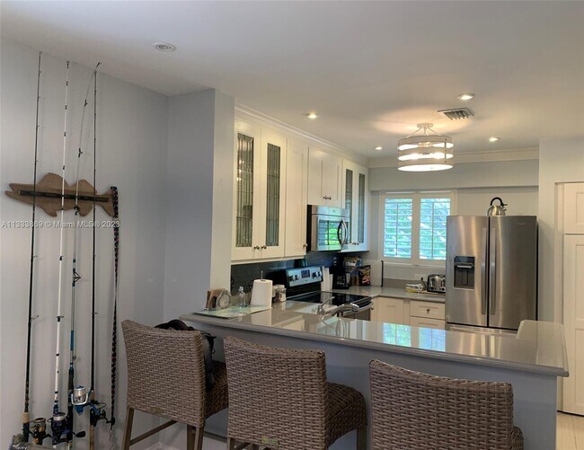 Building Photo - 98482 Windward Ave