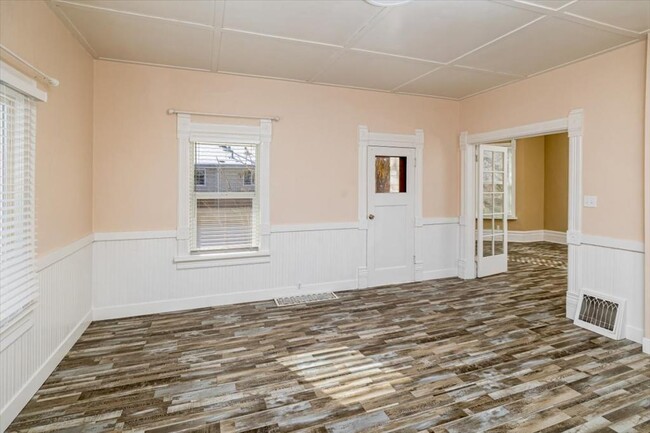 Building Photo - 119 N 200 E