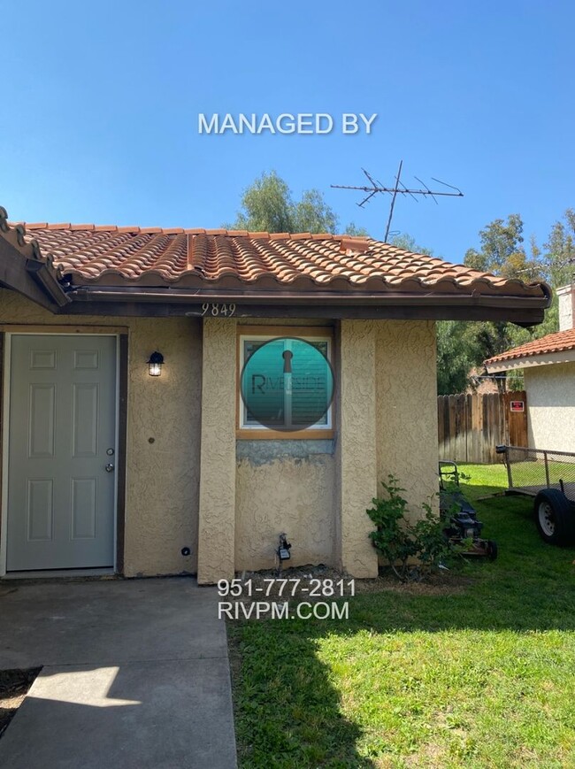 Building Photo - A Renovated Duplex with Fenced Back Yard