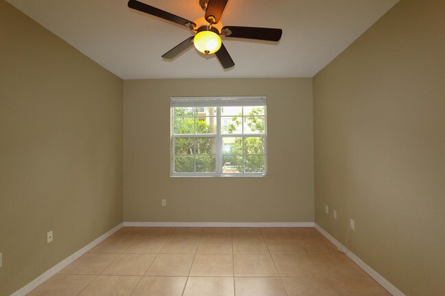 Building Photo - 1805 N Flagler Dr
