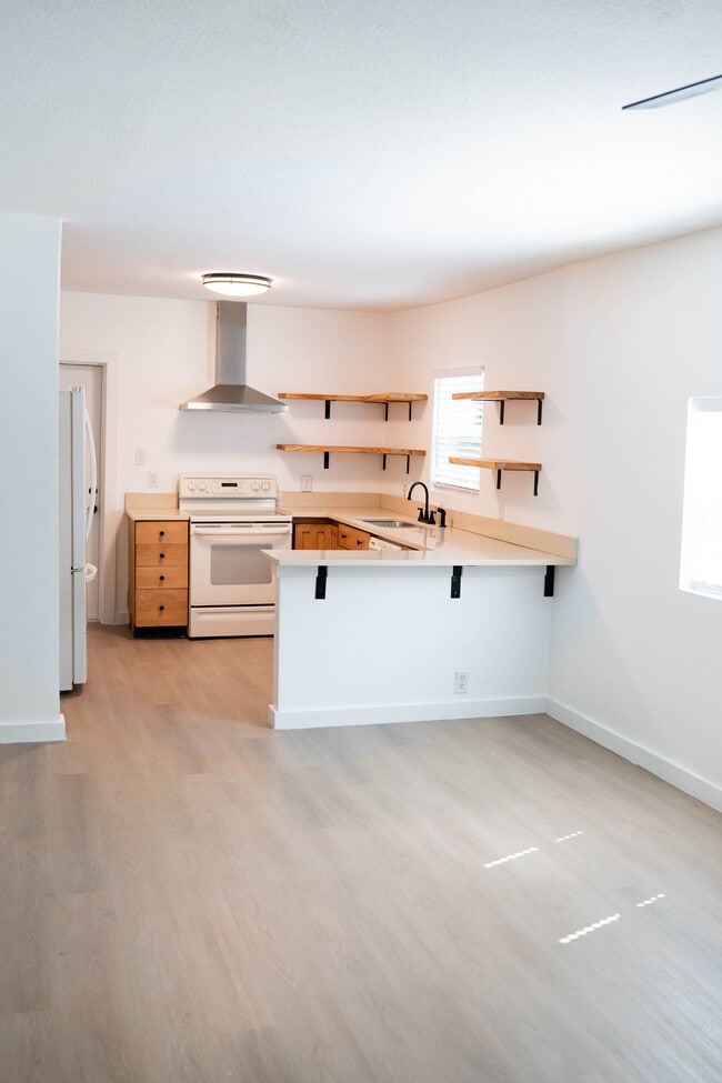 Photo - 1003 Cypress Ave House