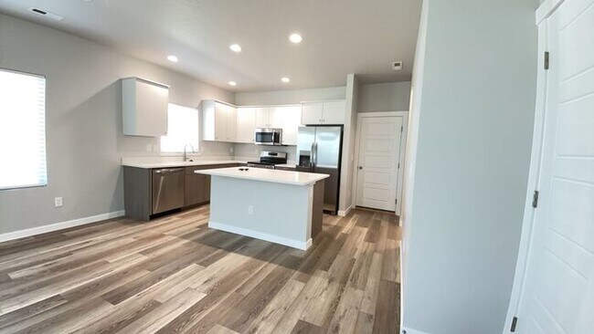 Foto del edificio - Roe Street Townhomes