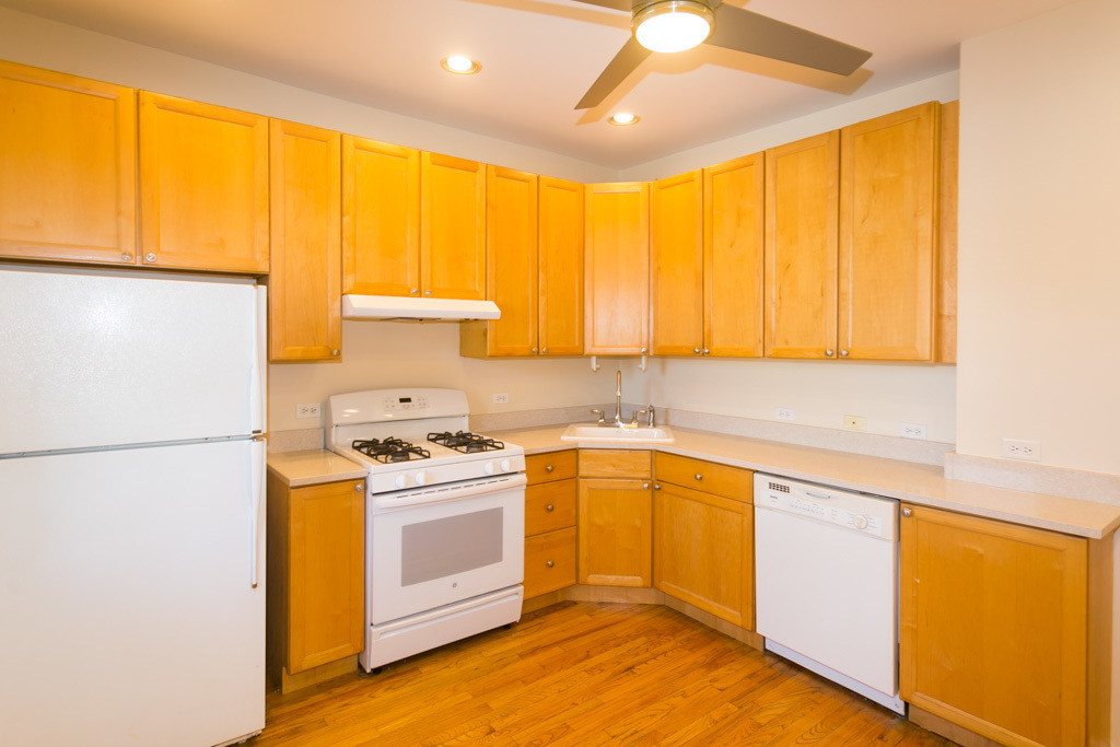 Foto principal - 1738 W Nelson St