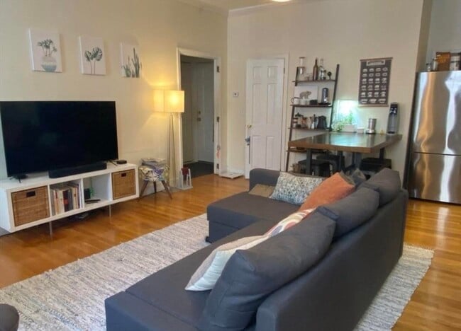 Building Photo - 61 Hancock St