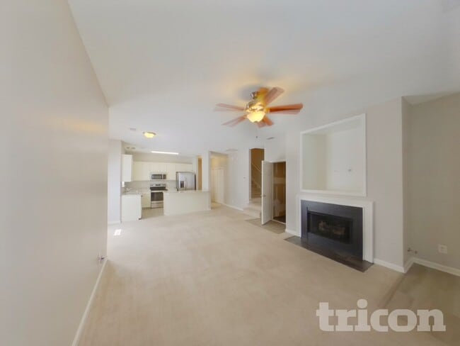 Building Photo - 207 Lockleven Dr