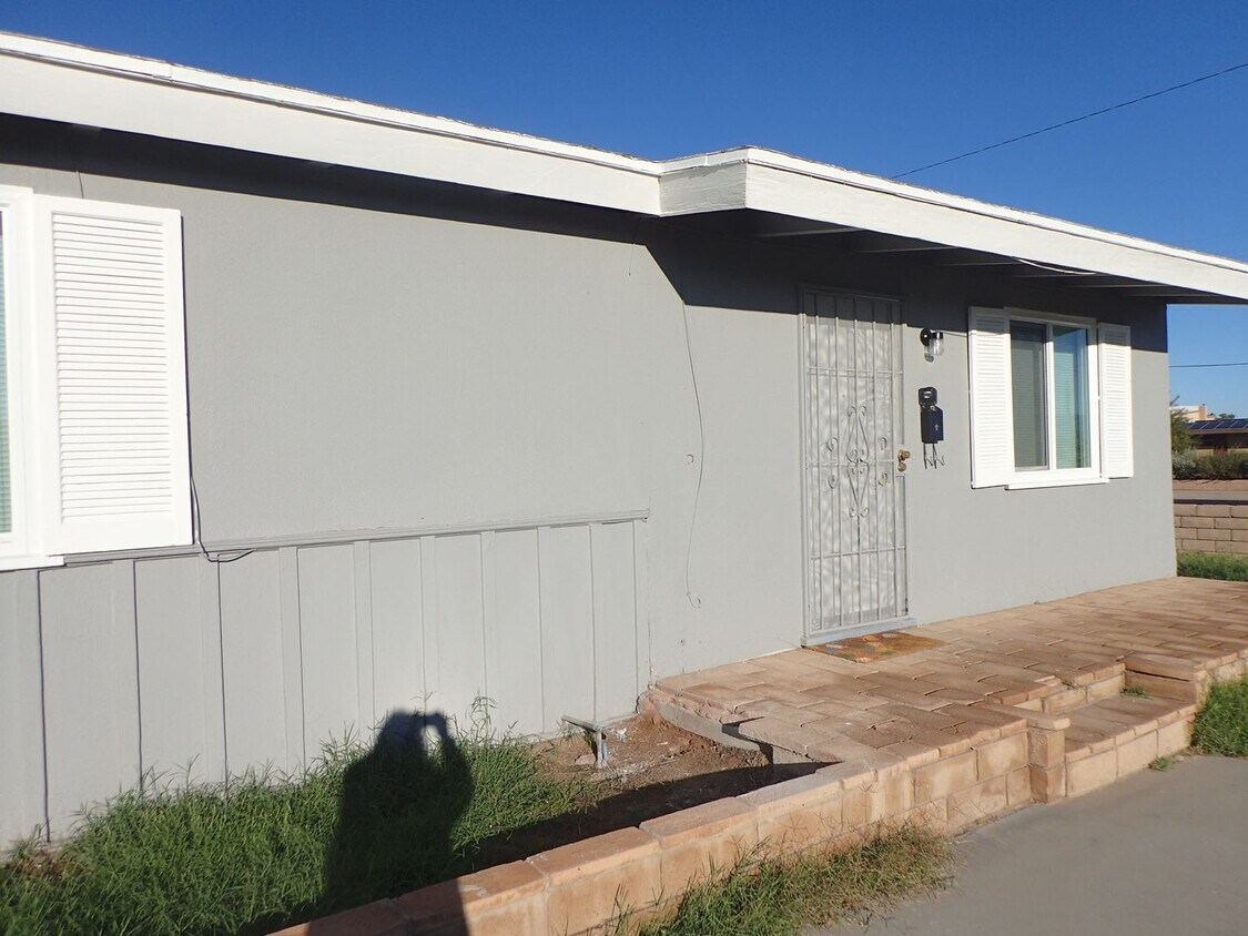 Primary Photo - Cute 2bd 1 ba