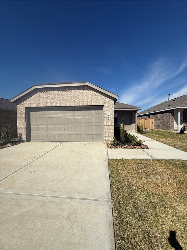 Building Photo - 1606 Gardenia Grv Ln