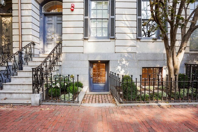 Foto del edificio - 72 Beacon St