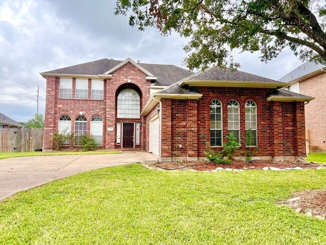 Spacious Home with Pool in Sugar Land, TX - Spacious Home with Pool in Sugar Land, TX