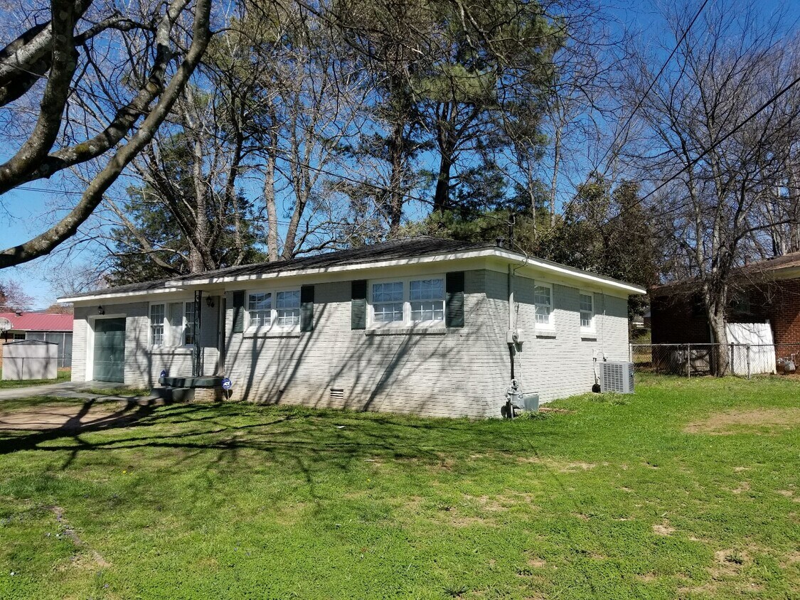 Primary Photo - 4819 Lumary Dr NW