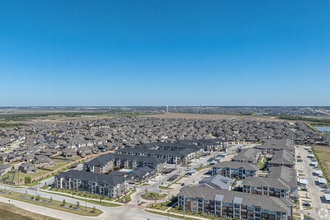 Building Photo - Royalton at Prosper