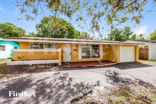 Building Photo - 2440 NW 68th Ave