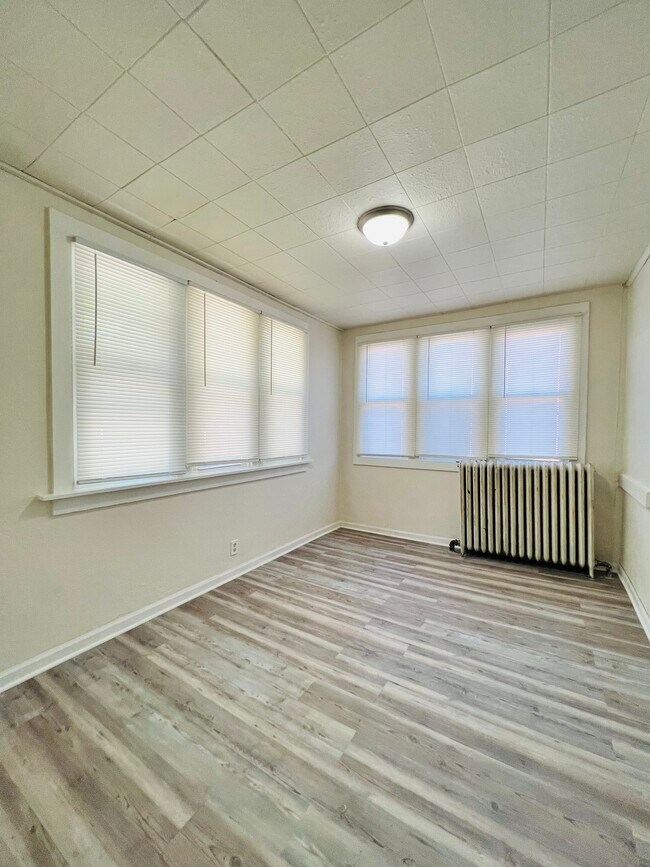 Building Photo - 2614 63rd St