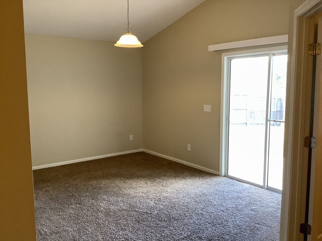 Building Photo - 117 Marisco Way