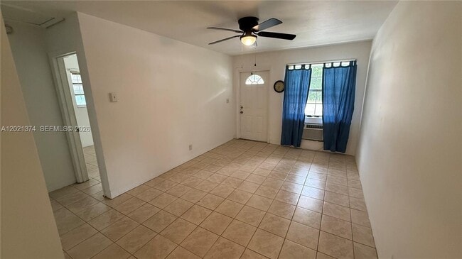 Foto del edificio - 4940 SW 28th Terrace