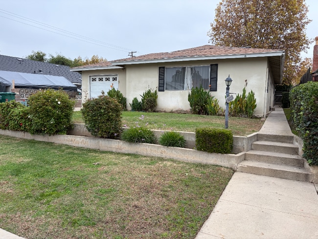 Building Photo - 508 Tait Ave