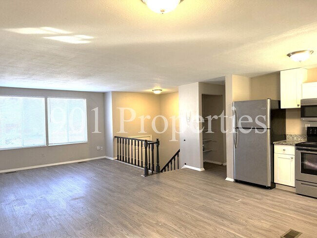 Foto del edificio - 6835 Autumnhill Ln