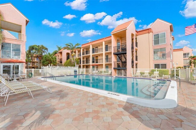 Foto del edificio - 8911 Blind Pass Rd