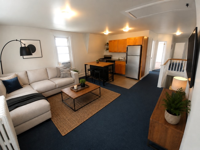 Building Photo - 401 S 51st St