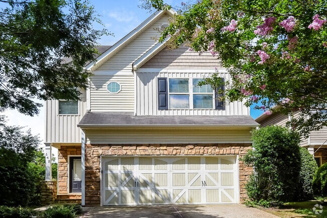 Building Photo - 142 Bethany Manor Dr