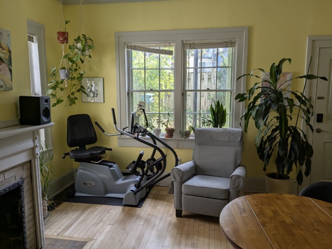 Building Photo - 506 N State St