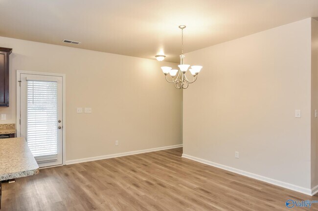 Foto del edificio - 124 Clydesdale Ln