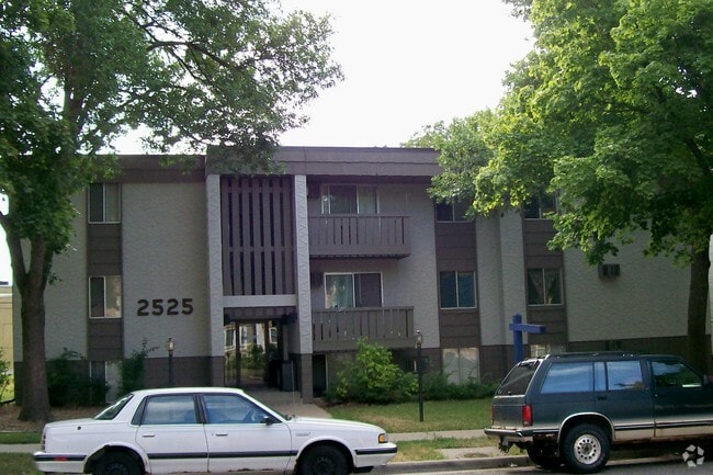 Building Photo - 2525 S Blaisdell Ave