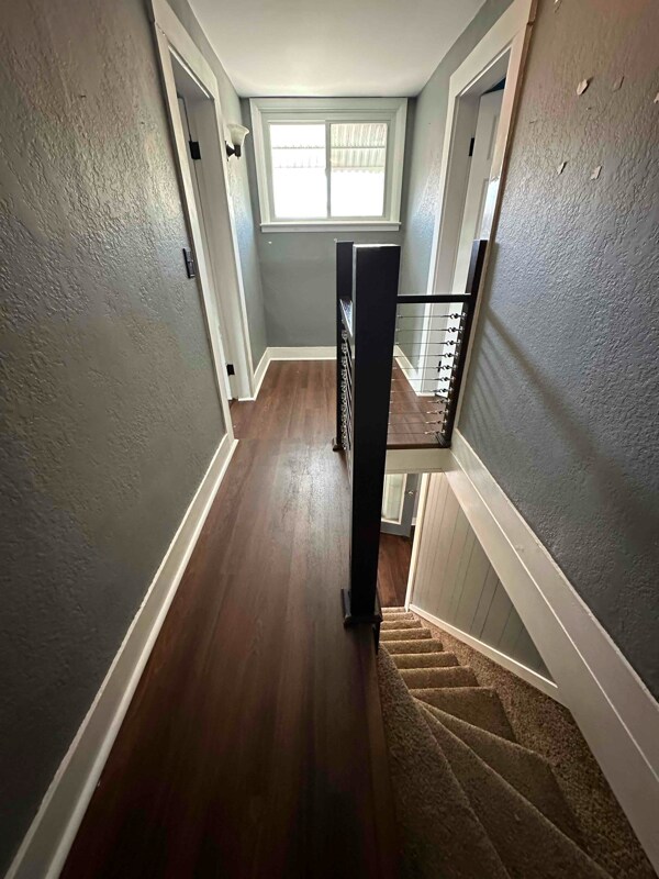 Building Photo - 2425 Pinard St