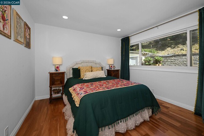 Foto del edificio - 3560 Old Mountain View Dr