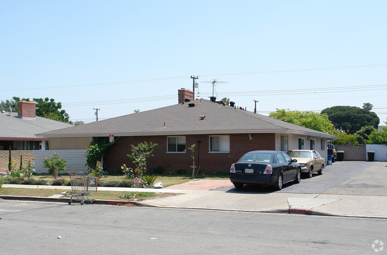 Foto principal - 2208 Mountain View Ave