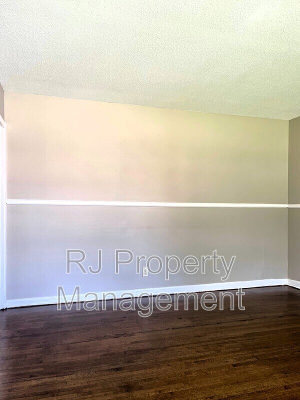 Foto del edificio - 331 Barkwood Dr