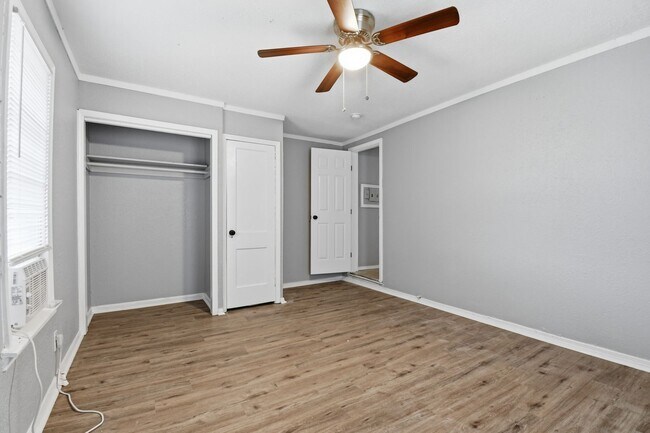 Foto del edificio - Newly Remodeled | 3 Bed | 1 Bath | Tulsa | Available Now