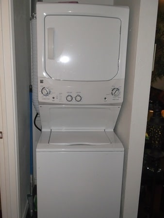 Washer and Dryer - University Garden Apartments