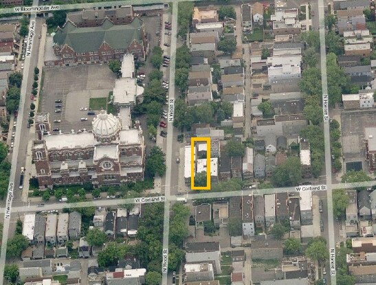Aéreo - 1807 W Cortland Ave