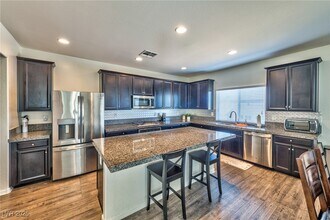 Building Photo - 5630 Aspen Heights Dr