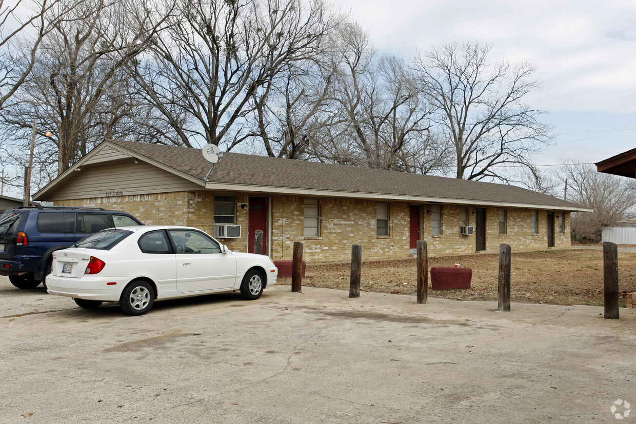 Primary Photo - Cottage Apartments