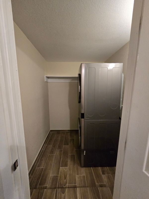 Foto del edificio - 624 E Roosevelt Ave