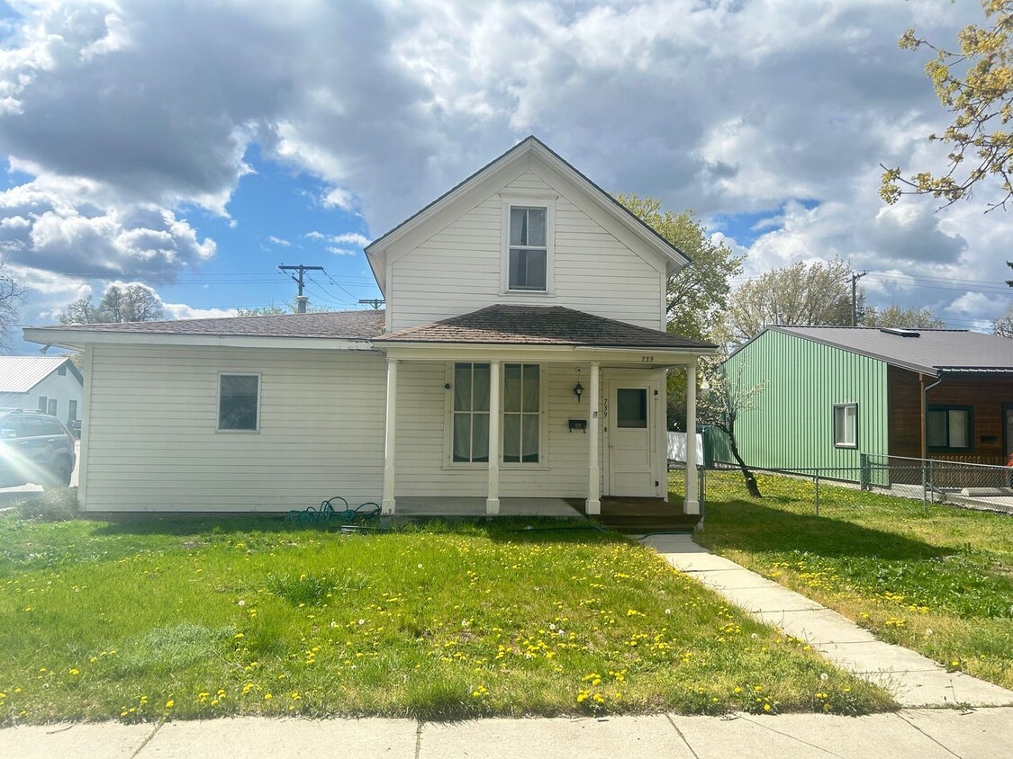 Foto principal - Charming 3 bed 2 bath in Hamilton.
