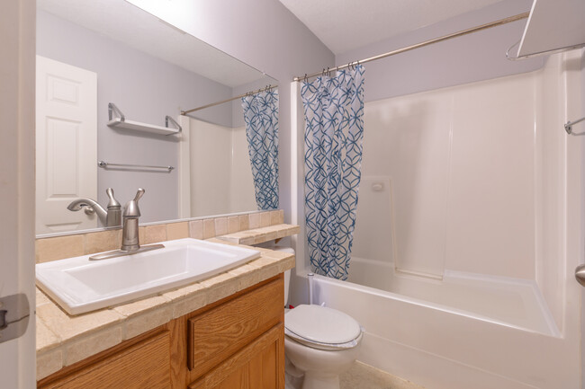 Bathroom - 21913 NE Larkspur Ln