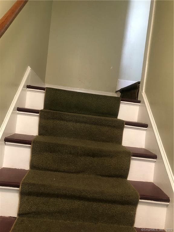 Building Photo - 132 Grand St