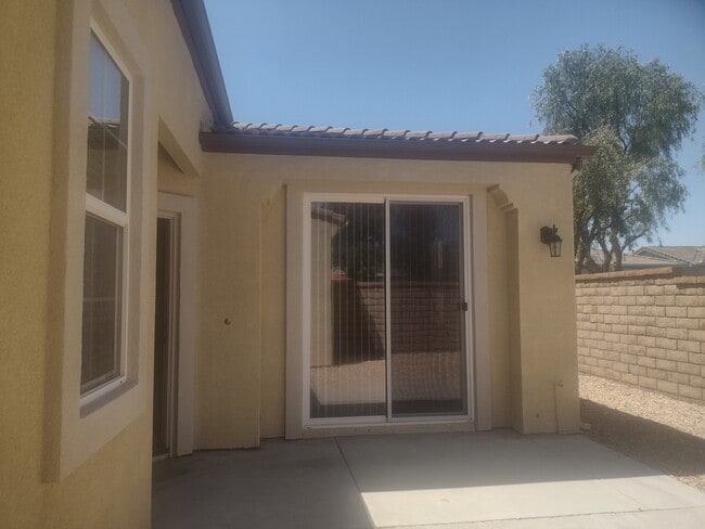 Building Photo - 8256 Triplett Ln