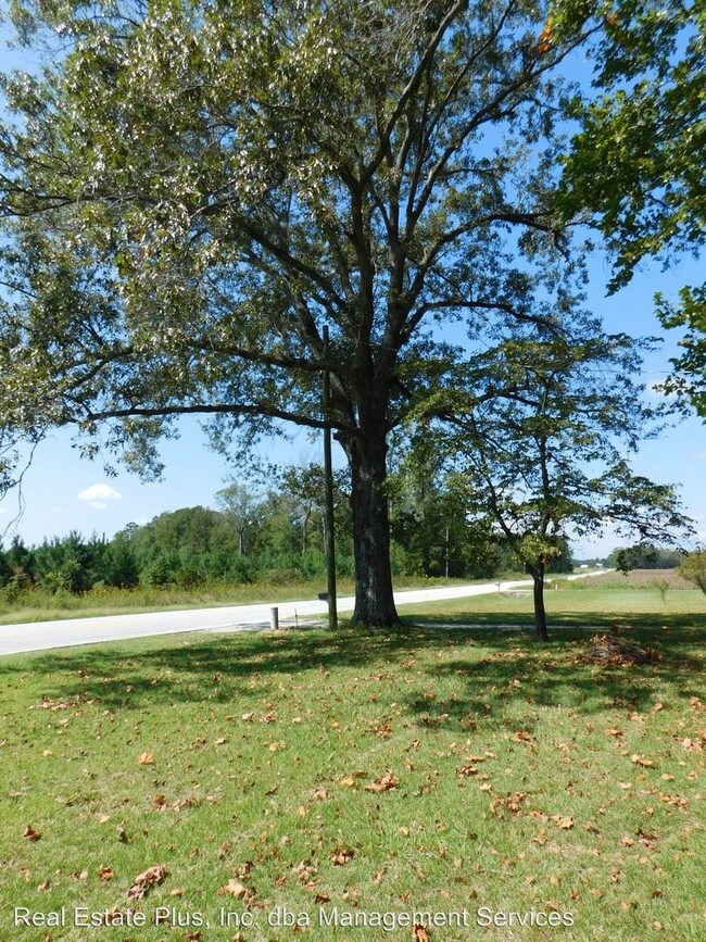 Foto del edificio - 3 br, 1 bath House - 7200 River Road