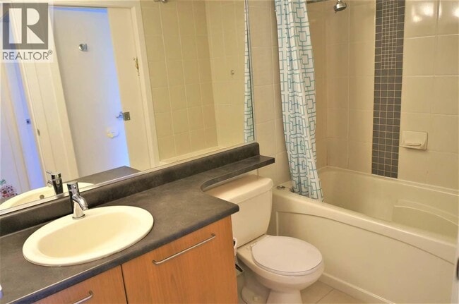 Building Photo - 8060 Jones Rd